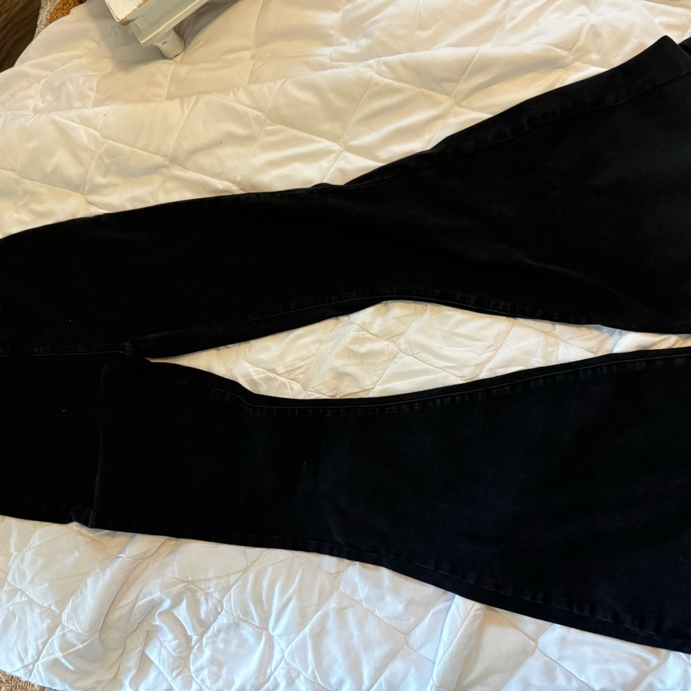 Judy Blue black flare pull-on jeans size 7/28 never worn